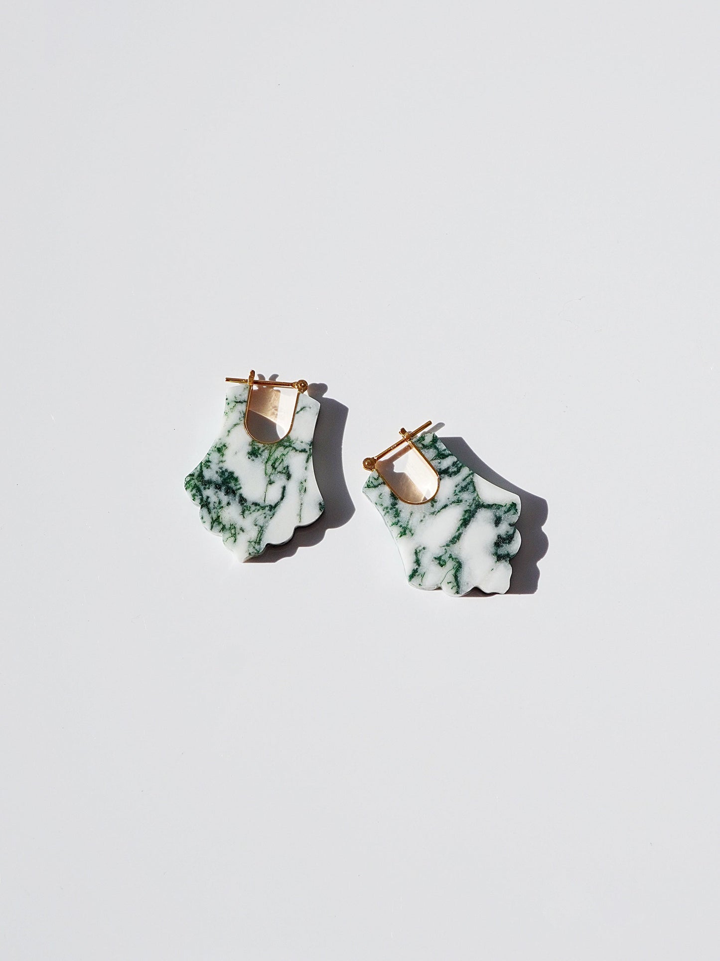 CREST_Pierced Earrings_Acanthus_White Moss Agate